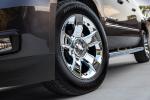 Chevrolet Suburban LT 2015 года